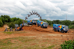 let_motorom_kamaz_kamion